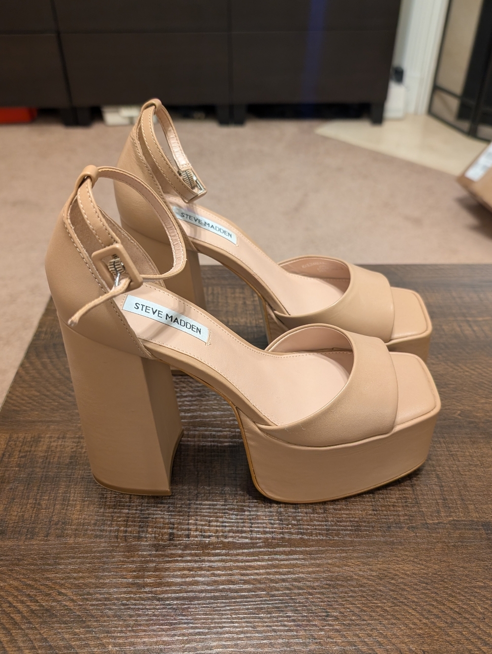 Steve Madden Chunky Block Heel, Square Toe, Ankle Strap Sandals. Sz 8. Nude. New